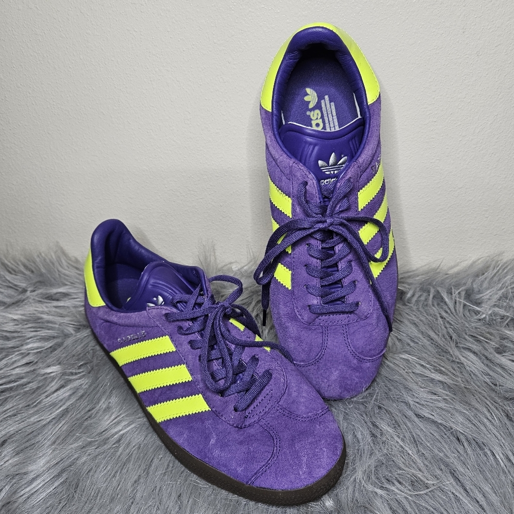 Mens Adidas gazelle sz 10